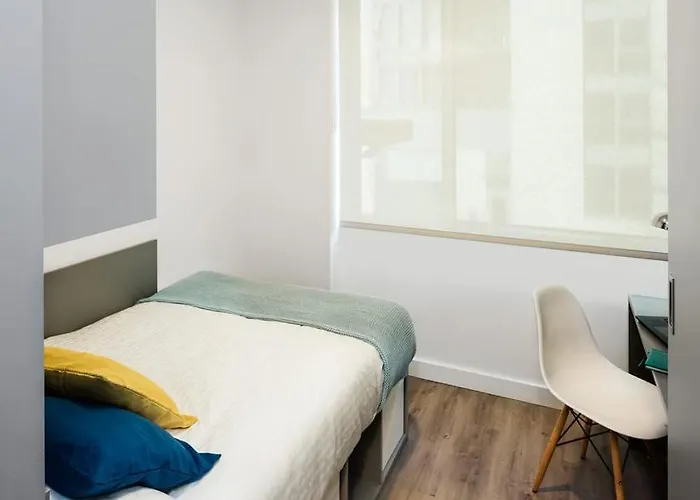Zeni Ensuite, In The Vibrant Docklands *