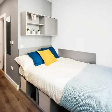 Zeni Ensuite, In The Vibrant Docklands Dublin